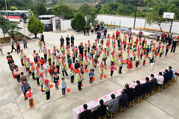 金沙8087集团希望书屋援建，，，，，，托起山区学子梦想3.jpg
